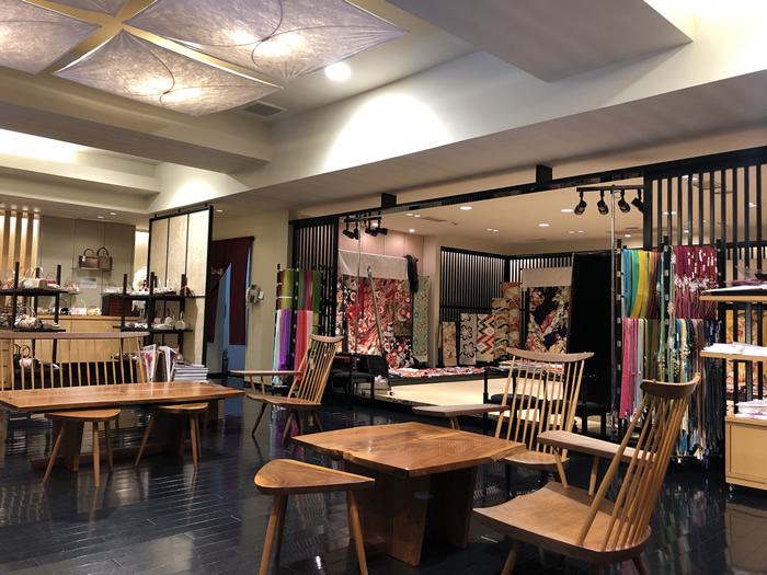 かど屋西尾本店の店内イメージ