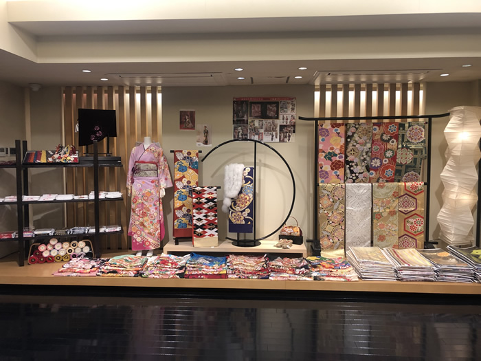 かど屋西尾本店の店内イメージ